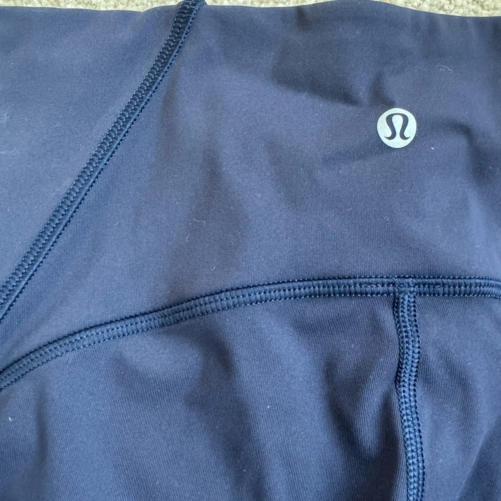 Lululemon capri pants. Navy blue size 8